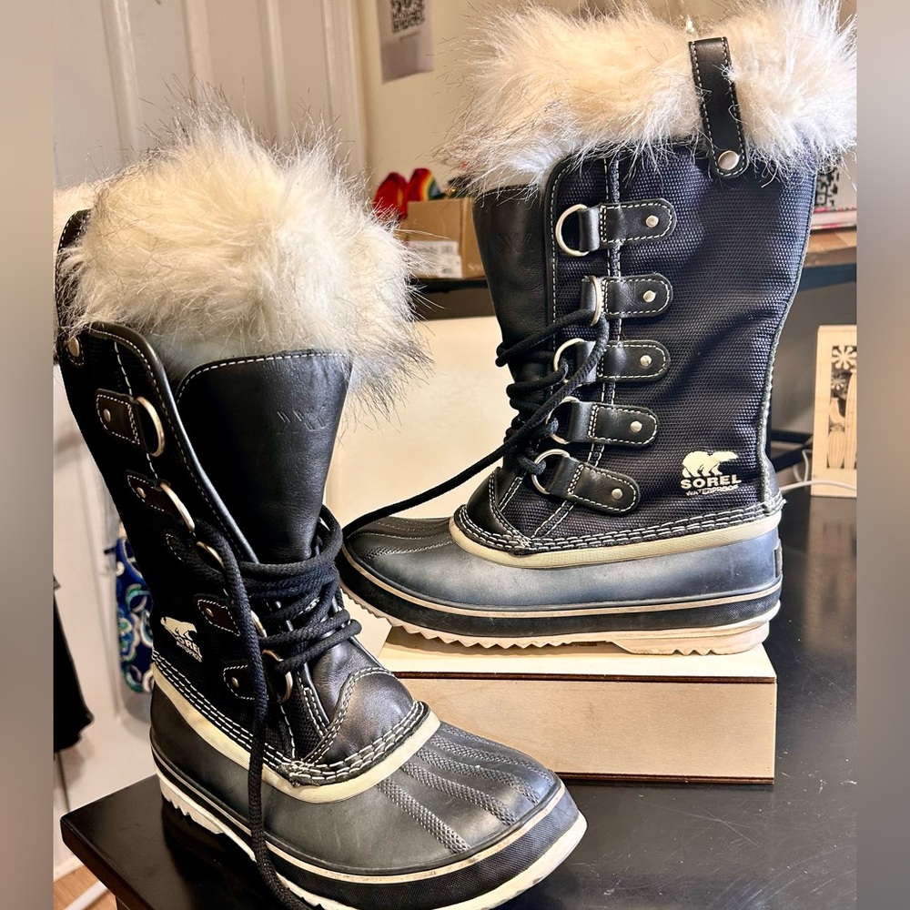 SALE*Sorel Women’s Joan of Arctic Black/Tan Waterproof Boots/Cream Faux Fur